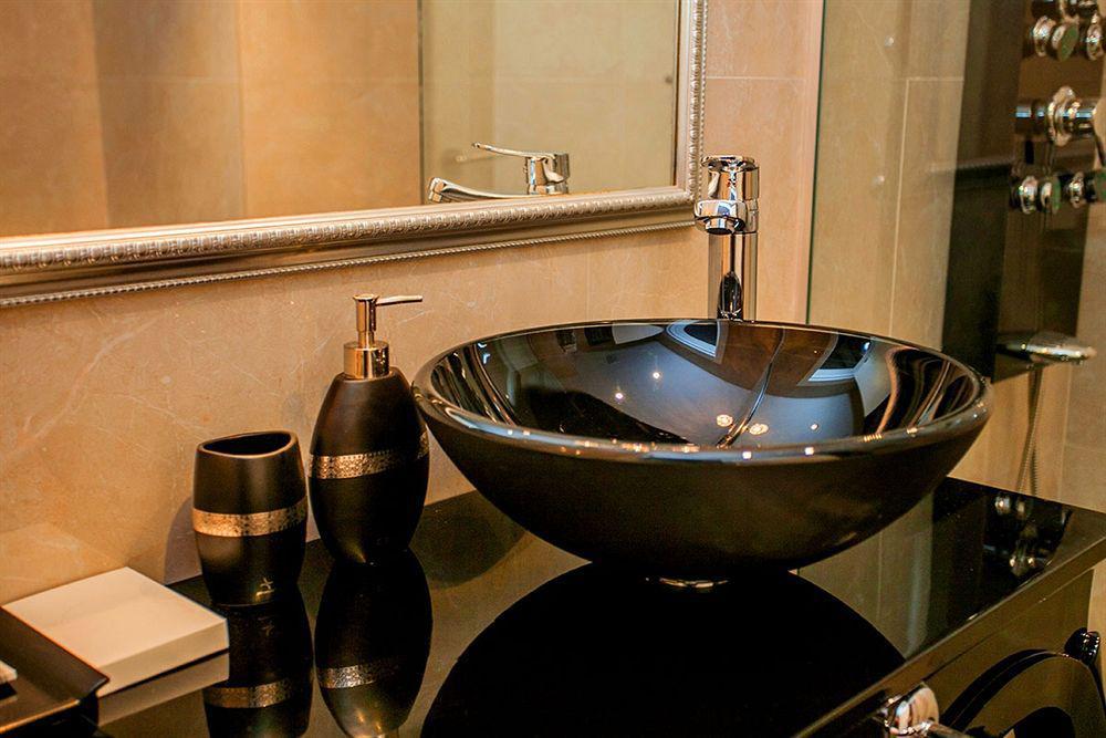 Lucis Pera Hotel Istanbul Exterior photo