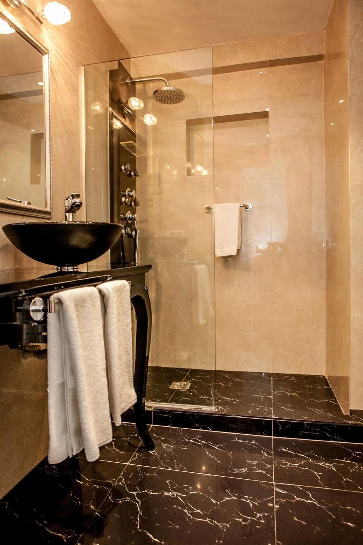 Lucis Pera Hotel Istanbul Exterior photo
